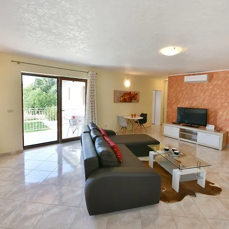 Villa Kmacici 598