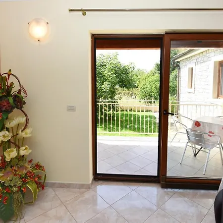 Villa Kmacici 598 *