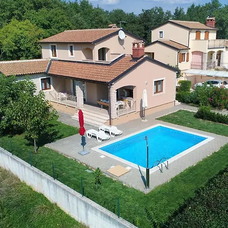 Kmacici 598 Willa Sveti Lovreč Pazenatički