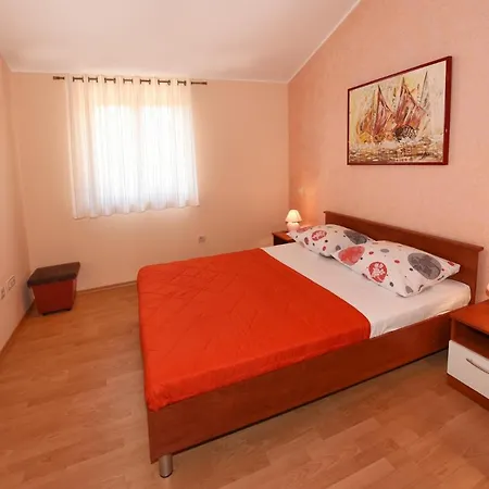 Villa Kmacici 598 Sveti Lovrec Pazenaticki