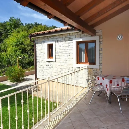 Kmacici 598 Sveti Lovrec Pazenaticki